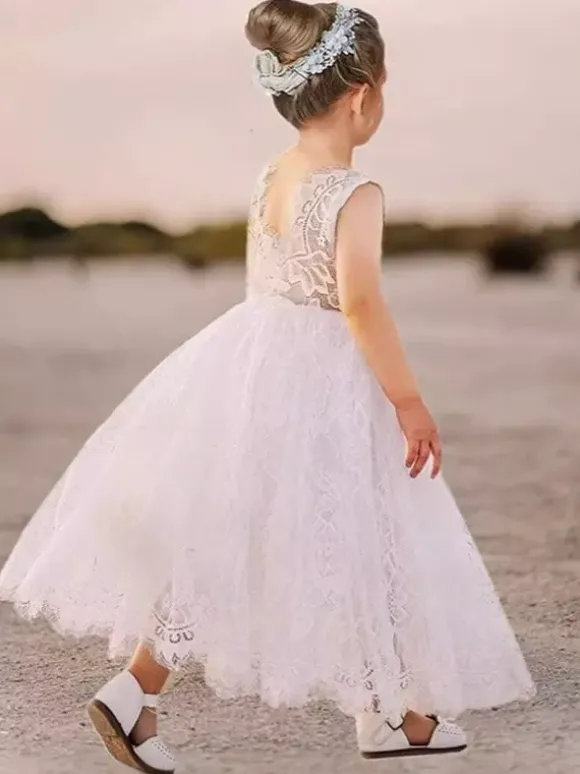 Robes de demoiselle d'honneur blanches en dentelle blanche sans manches à col bijou
