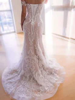 Robes de mariée sirène en dentelle rougeâtre hors de l'épaule bustier à traîne Robe de marige