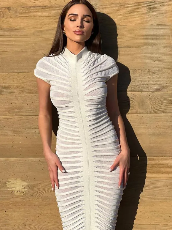 Robe Tricotée Femmes Plissée En Polyester Manches Courtes