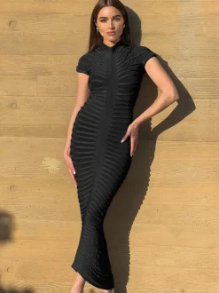 Robe Tricotée Femmes Plissée En Polyester Manches Courtes