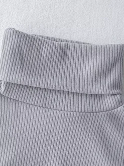 Robe tricotée pour femme en polyester confortable à manches longues et col haut