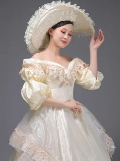Robe Tudor rétro champagne à volants style Marie-Antoinette en polyester style tunique vintage pour femme.