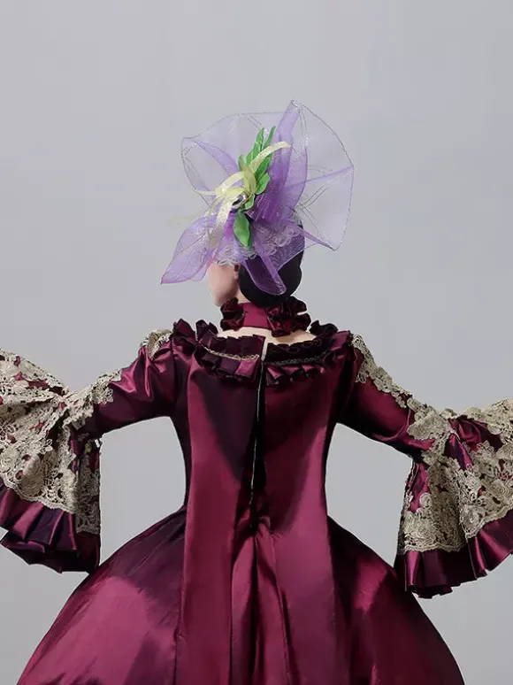 Robe victorienne vintage style Marie-Antoinette jupe brodée manches longues évasées robe de soirée vintage