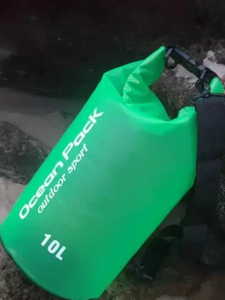 Sac étanche 10L semi-transparent en PVC à fermeture enroulable format océan