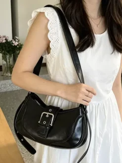 Sac bandoulière vintage en similicuir souple avec boucle en métal et forme de croissant
