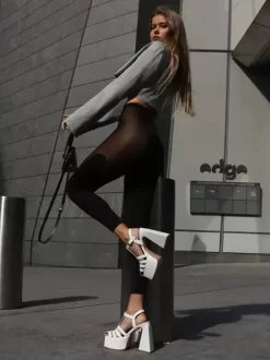 Sandales à talons blocs noires chaussures à talons hauts découpés à plateforme