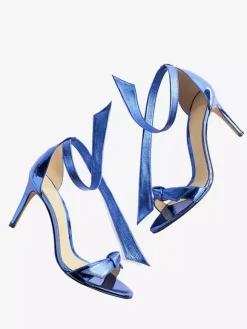 Sandales à talons hauts métallisées à bout ouvert et n艙ud pour femmes idéales pour les bals de fin d'année.