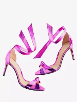 Sandales à talons hauts métallisées à bout ouvert et n艙ud pour femmes idéales pour les bals de fin d'année.