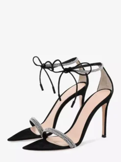 Sandales à talons hauts noires à bout ouvert et strass avec bride cheville