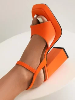 Sandales à talons pour femmes Bout carré Talon épais Sandales en faux cuir