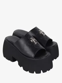 Sandales gothiques Lolita avec détails en métal bout ouvert croisé en cuir PU chaussures d'été noires Lolita