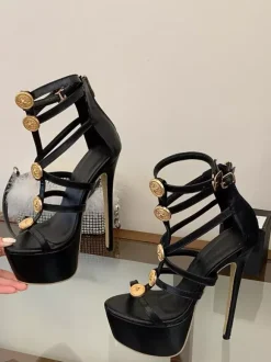 Sandales noires sexy à plateforme bout ouvert détails métalliques talons hauts et brides