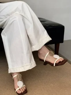Sandales mules pour femmes bout ouvert talon design sans talon.
