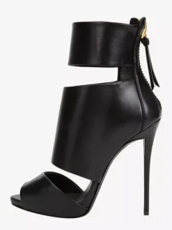 Sandales noires à talons hauts bout ouvert brides et talons aiguilles