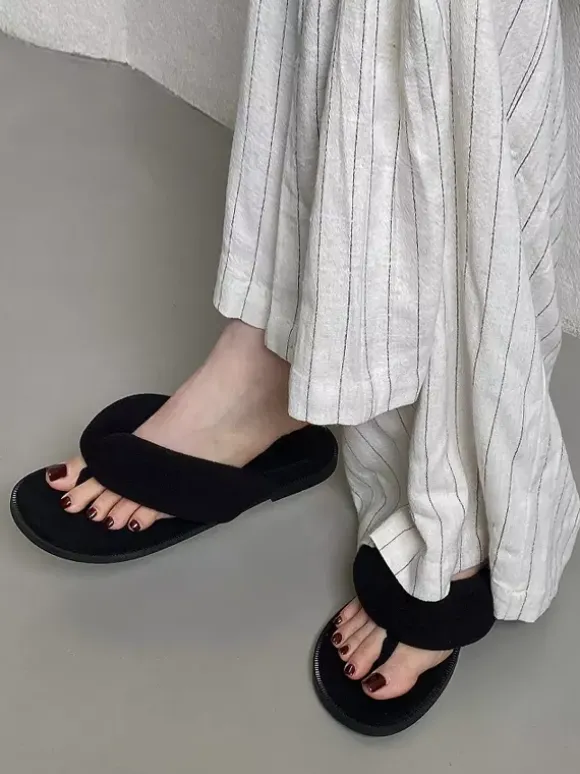 Sandales plates à enfiler pour femmes