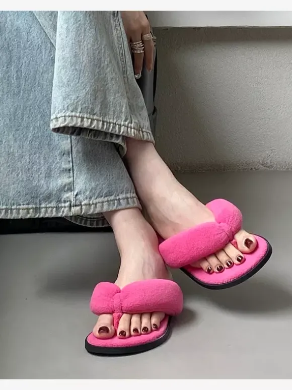 Sandales plates à enfiler pour femmes
