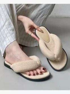 Sandales plates à enfiler pour femmes