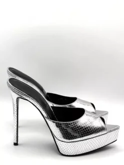 Sandales rouges sexy pour femmes à talons hauts bout ouvert et plateforme.