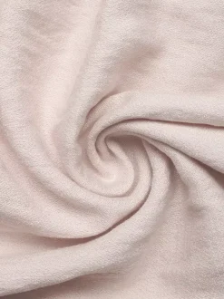 Short beige à taille élastique pour femme avec bordure ondulée noire style décontracté taille haute coupe ample idéal pour l'été.