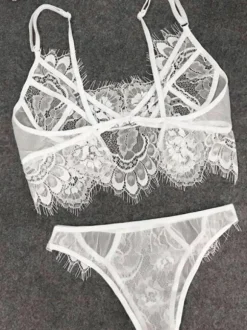 Soutiens-gorge & Culottes Ensemble 2 Pièces en Dentelles Femmes Transparentes Creusant avec Bretelles