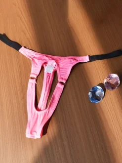 String pour homme en soie glacée ajourée avec ceinture élastique noire