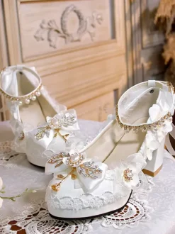 Sweet Lolita Footwear Perles blanches Chaînes N艙uds Bout pointu Escarpins Lolita en cuir PU
