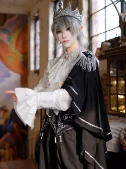 Tenues Ouji Lolita Gothique : cape à manches longues haut blanc ceinture noire et pantalon