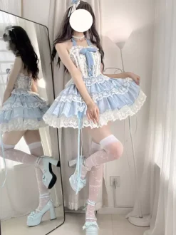 Tenues Sweet Lolita bleu ciel clair à lacets avec n艙uds en dentelle et imprimé floral ensemble haut sans manches et jupe