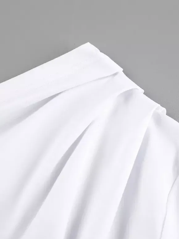 T-shirt asymétrique à une épaule et manches courtes froncées
