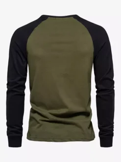 T-shirts pour hommes à col bijou et manches longues à blocs de couleurs