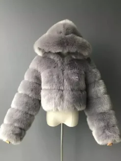 Veste blanche en fausse fourrure avec capuche manteaux courts tendance pour femmes vêtements d'hiver 2026