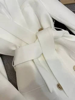 Veste blazer à manches longues croisée à revers châle orné de perles dorées pour femme