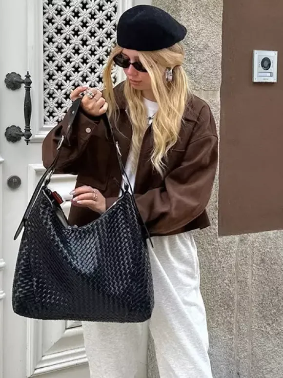 Veste courte zippée en daim marron avec poches pour femme (2026)