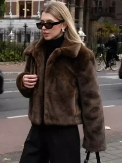 Veste en fausse fourrure écologique à revers classique pour femme 2026