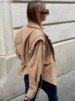 Veste portefeuille en suédine pour femme - Blazer marron tailleur coupe sablier épaules structurées - Collection printemps chic streetwear 2026
