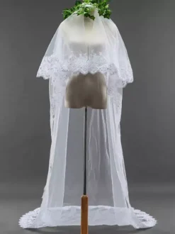 Voile de mariage blanc à un niveau en dentelle bord fini cascade voiles de mariée