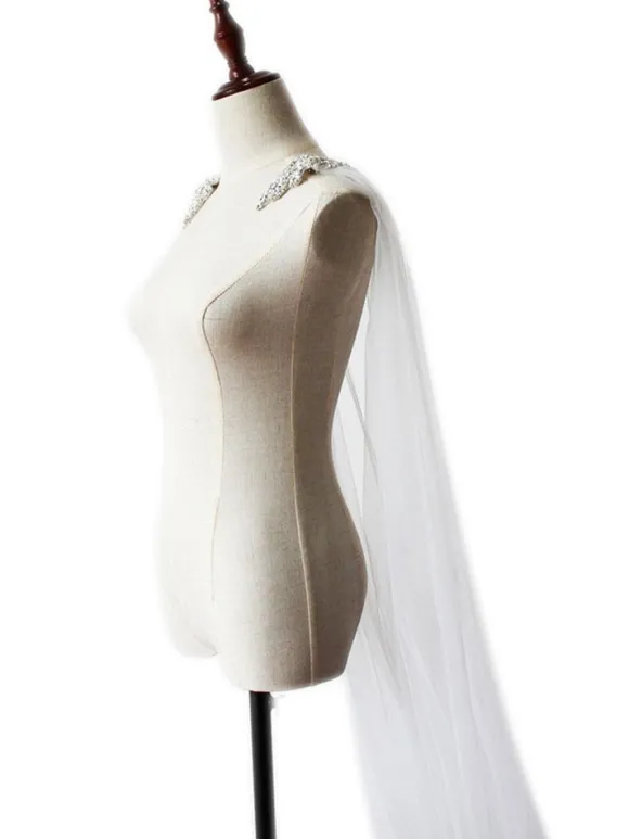 Voiles de mariage un niveau clouté bord coupé voiles de mariée classiques