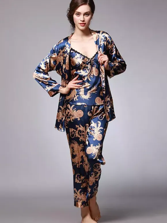 Vêtements d'intérieur à col rabattu et manches longues aspect soie